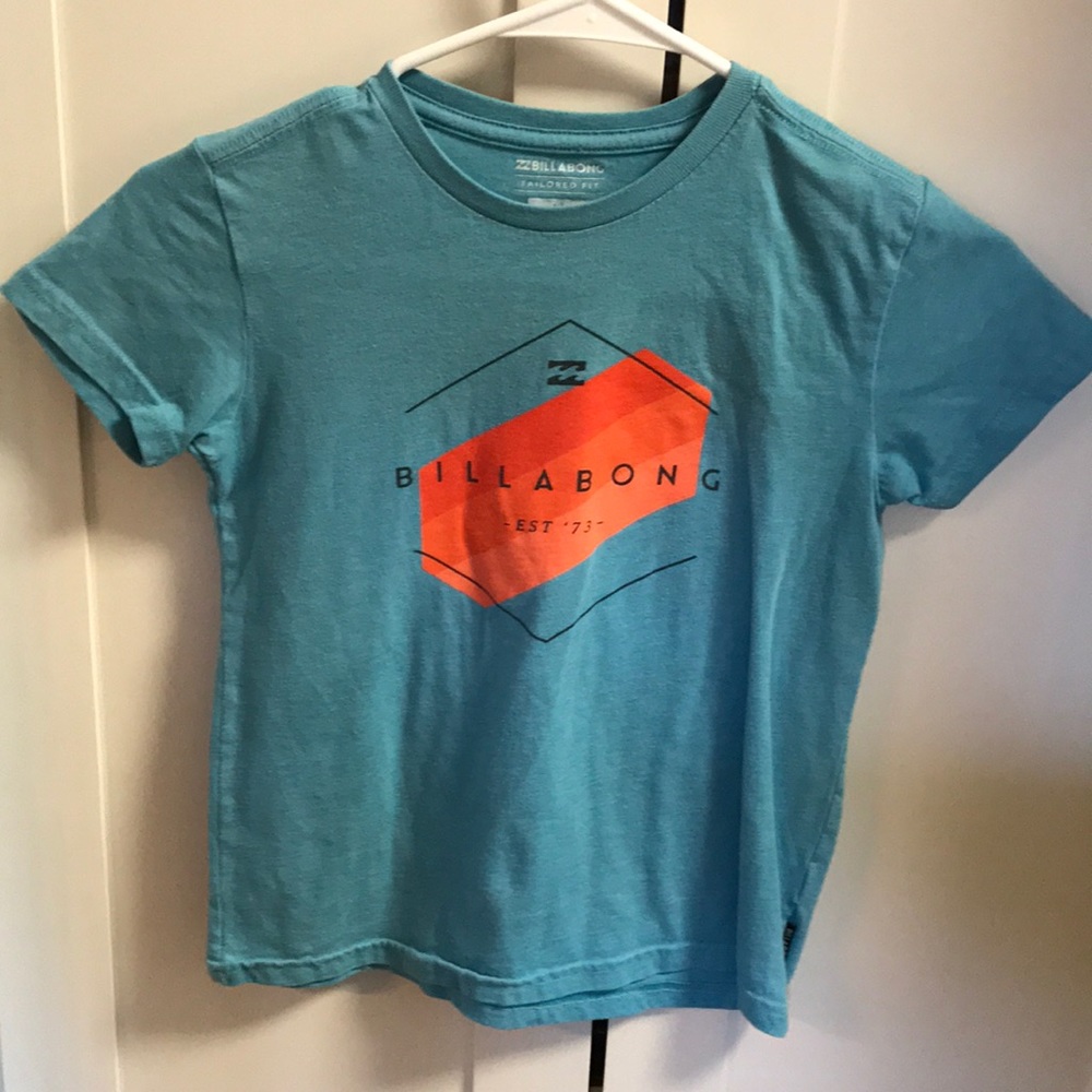 BILLABONG • T shirt • 6 L